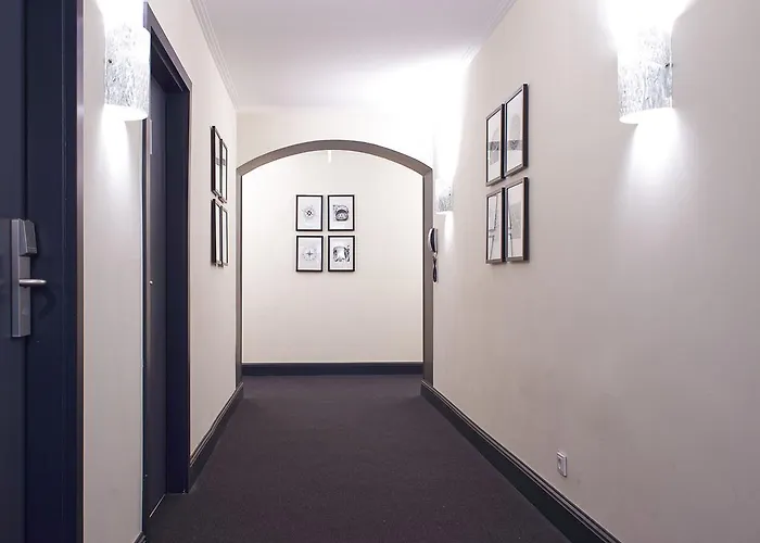 Hamburger Hof Hotell 3*