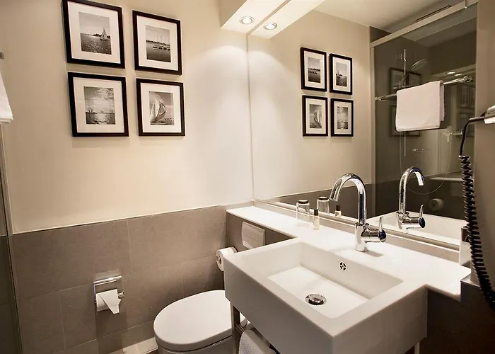 Hamburger Hof Hotell 3*